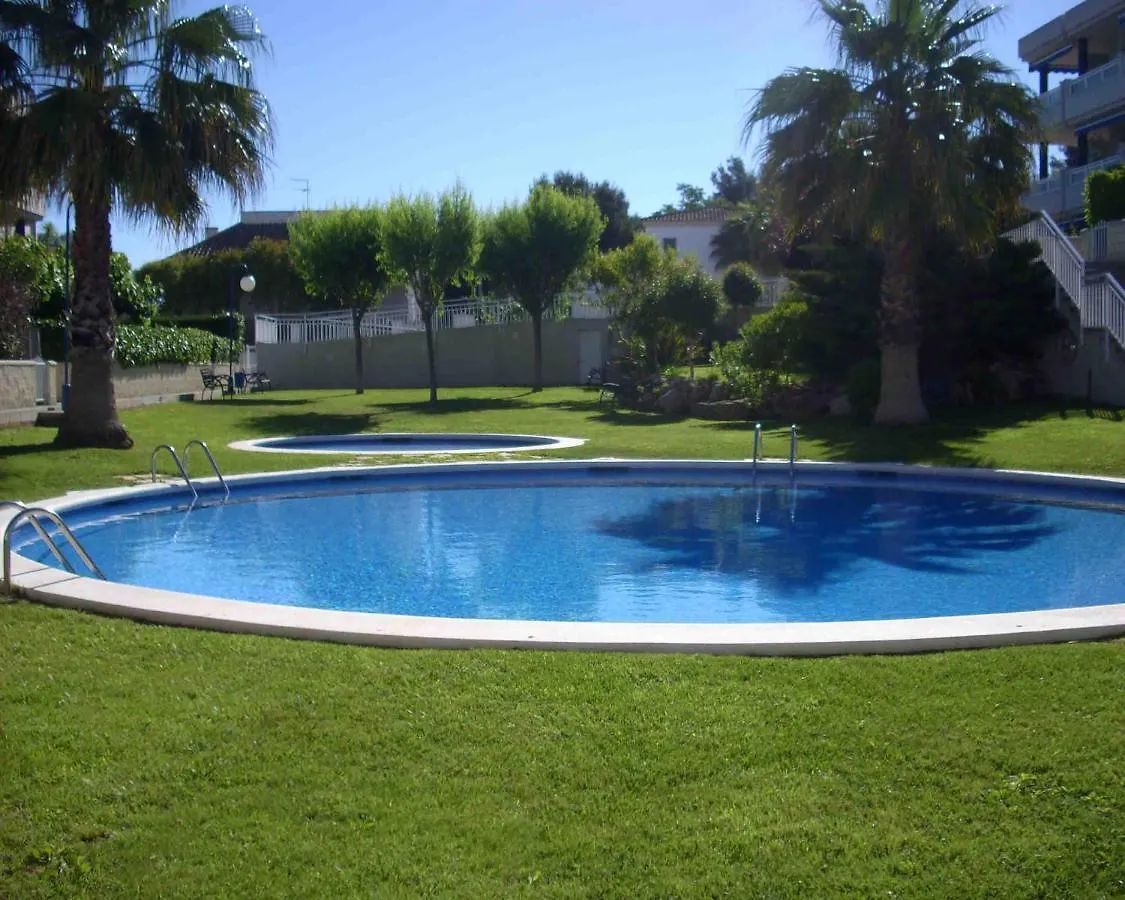 Gran terraza, jardín privado, piscina, playa cercana, wifi 300Mb, Netflix Apartamento Tarragona 0*,