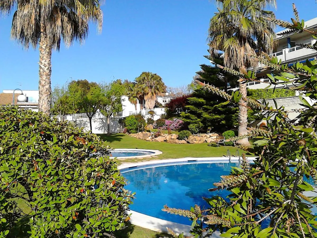 Gran terraza, jardín privado, piscina, playa cercana, wifi 300Mb, Netflix Apartamento Tarragona