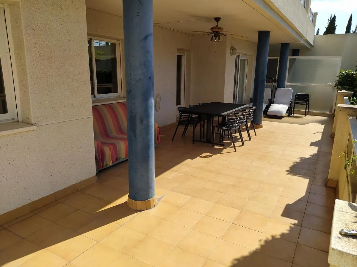 Gran terraza, jardín privado, piscina, playa cercana, wifi 300Mb, Netflix Apartamento Tarragona 0*,