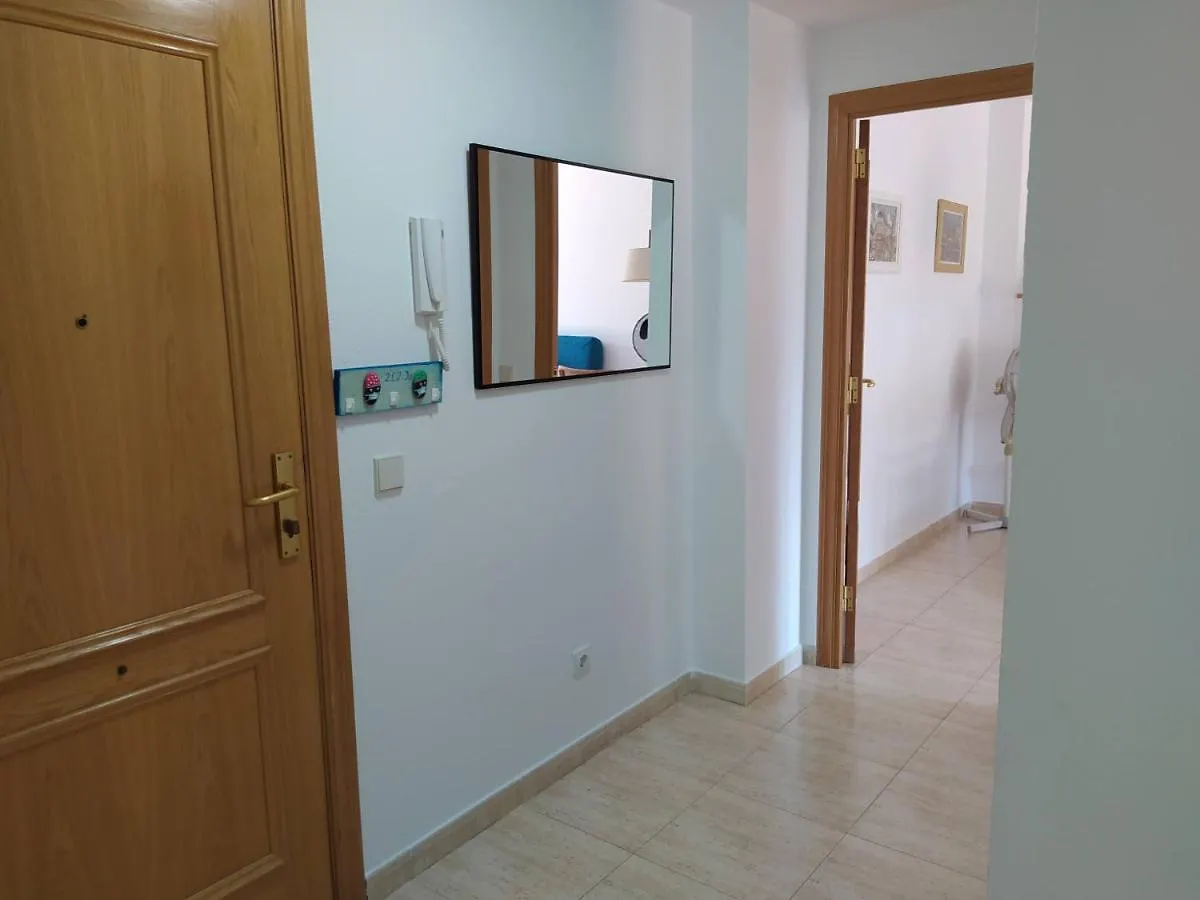 Gran terraza, jardín privado, piscina, playa cercana, wifi 300Mb, Netflix Apartamento Tarragona 0*,
